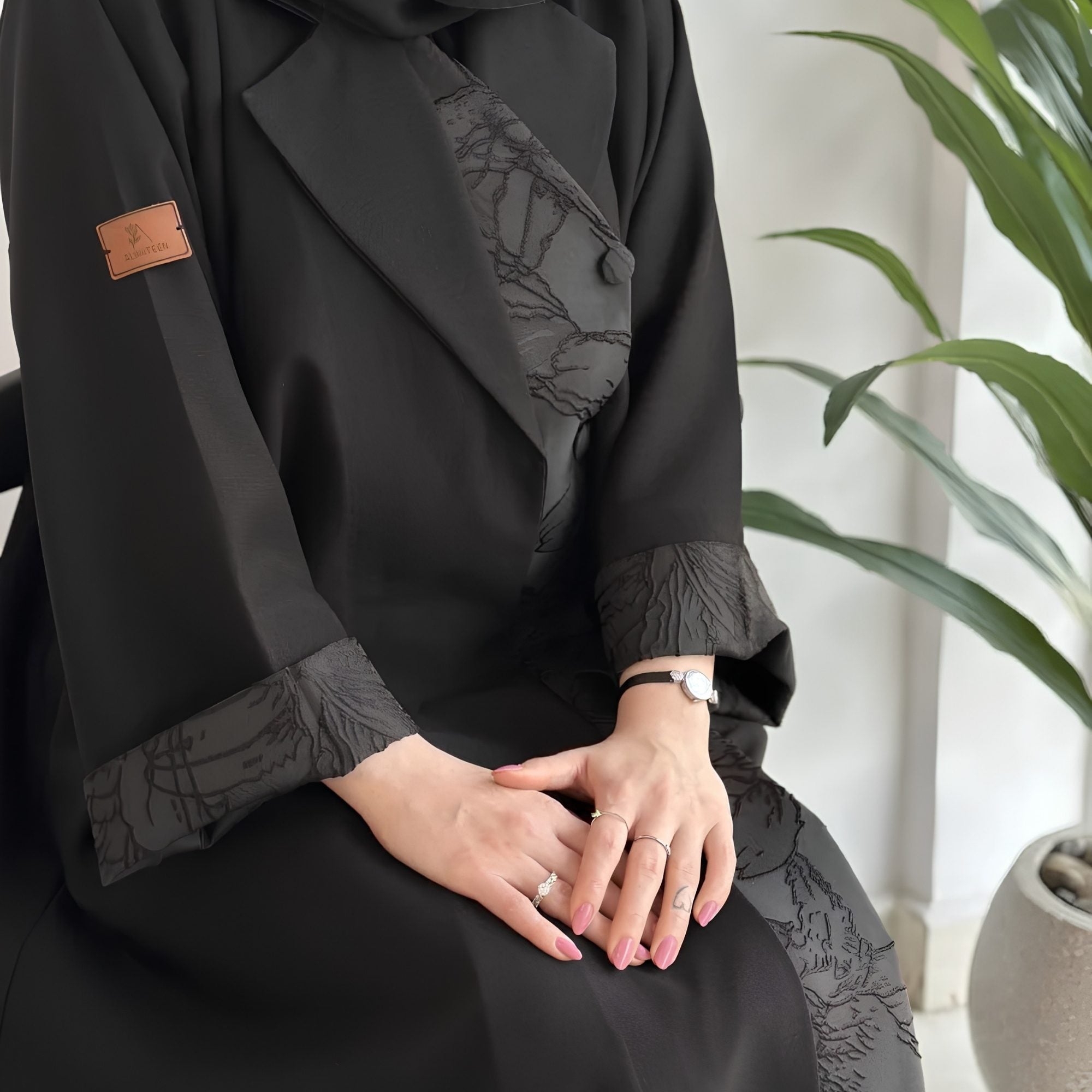 عبايات متنوعة